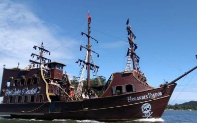 Barco Pirata Holandês Voador