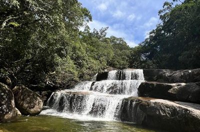 Trilha e Cachoeira do Maciambú