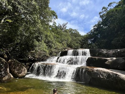 Trilha e Cachoeira do Maciambú