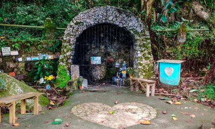 Gruta Nossa Senhora de Lourdes