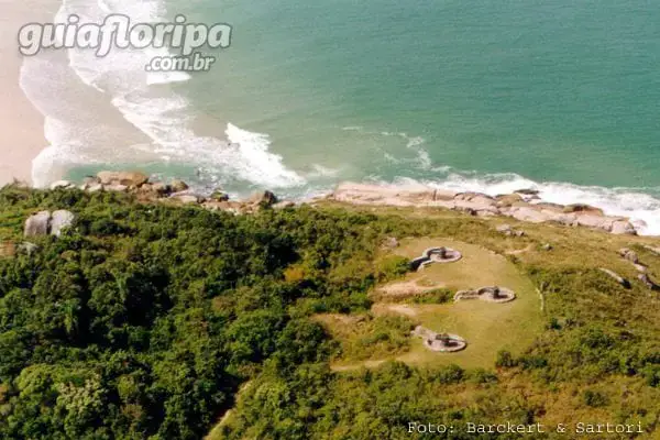 Praia de Naufragados